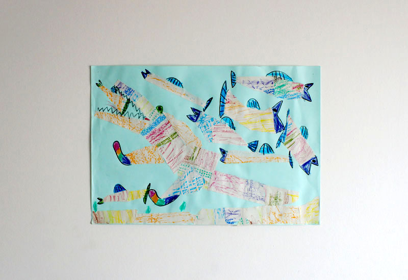 壁に貼る事で解決!